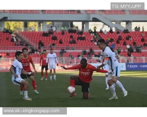 辽宁铁人勇夺2025赛季中甲联赛冠军提前两轮锁定荣耀之路