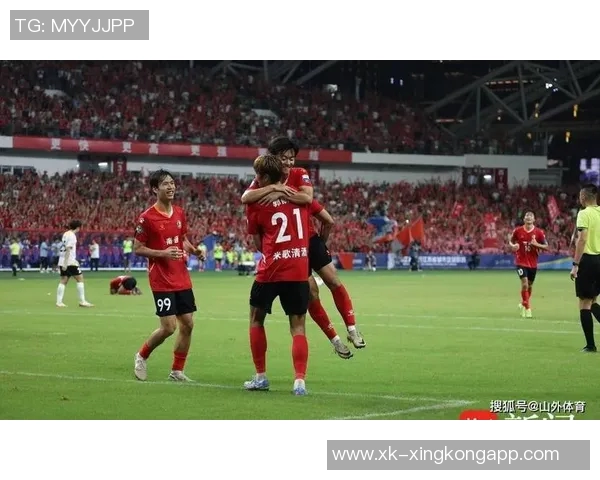 南通队禁区外惊艳凌空抽射中框金成民倒勾补射精彩破门 南通队禁区外惊艳凌空抽射中框金成民倒勾补射精彩破门