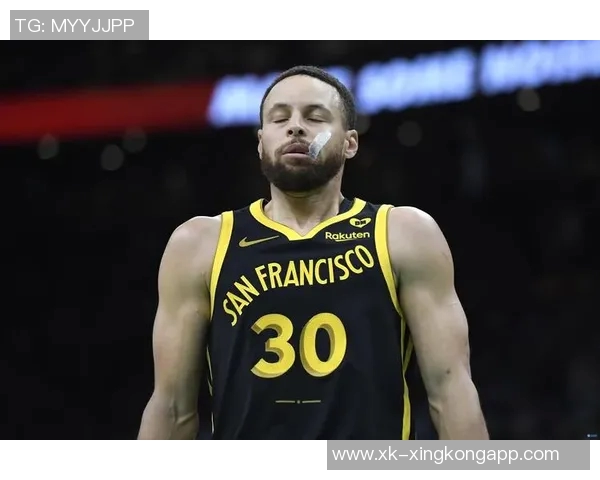 库里赛季初表现惊艳场均333分助攻和抢断数据同样出色