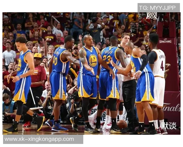 勇士主场表现如龙客场却如虫赛季前12场净胜分创世纪新高